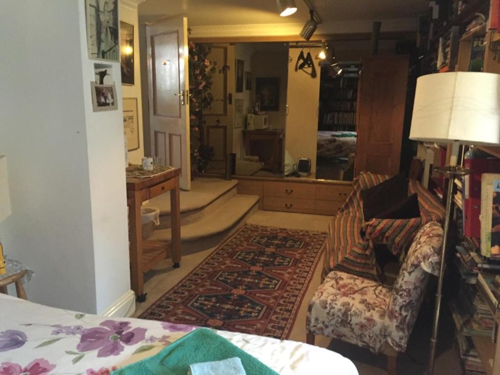Chiswick Riviera With Free Parking B&B Londra