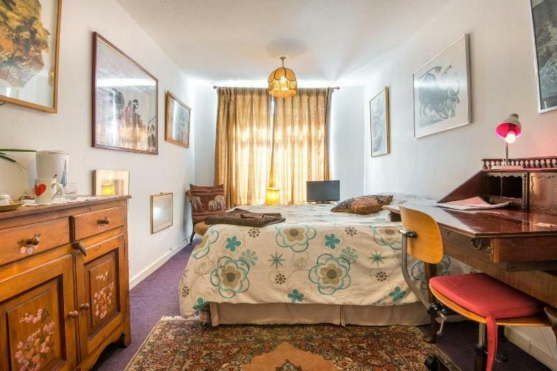 B&B Chiswick Riviera With Free Parking